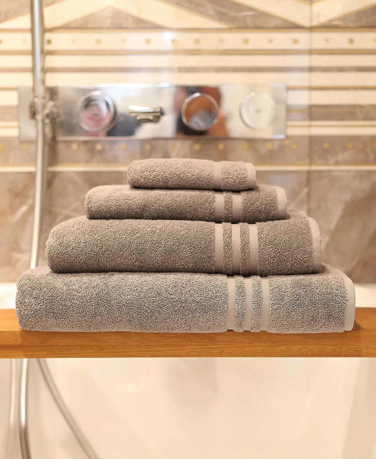 Linum Home Denzi 4-Pc. Towel Set 8 Linum Home Denzi 4-Pc. Towel Set - Image 6