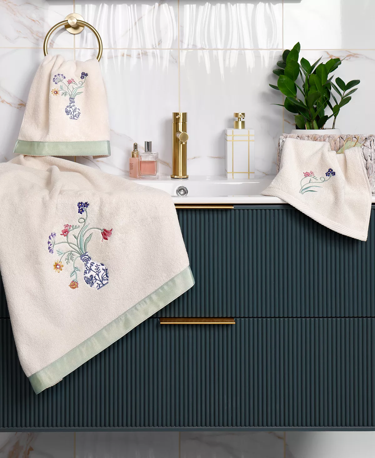 Linum Home Textiles Turkish Cotton Stella Embellished Towel Set, 3 Piece 9 Linum Home Textiles Turkish Cotton Stella Embellished Towel Set, 3 Piece - Image 7