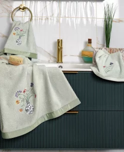 Linum Home Textiles Turkish Cotton Stella Embellished Towel Set, 3 Piece 24 Linum Home Textiles Turkish Cotton Stella Embellished Towel Set, 3 Piece -Avanti Linens Shop 23164145 fpx