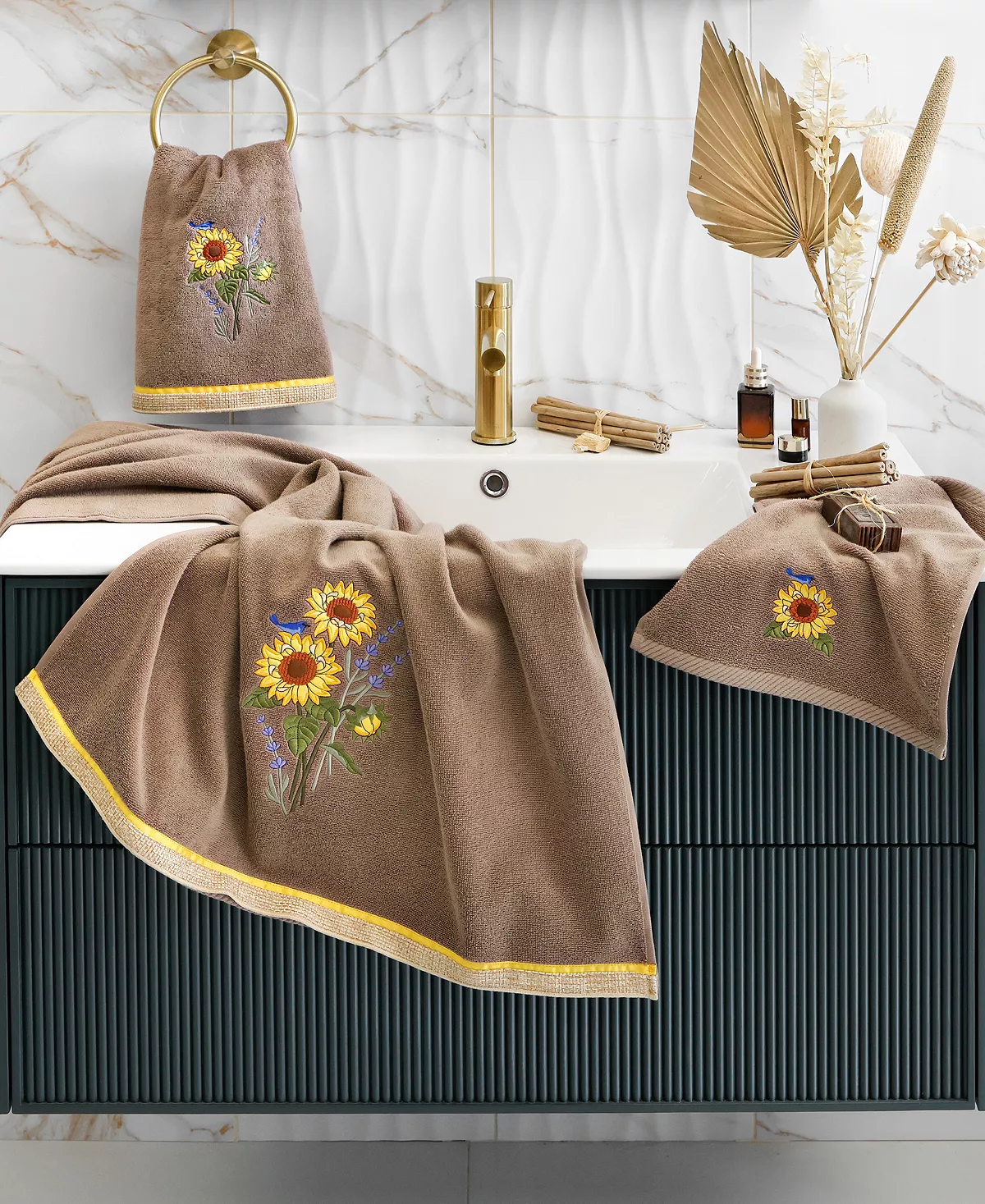 Linum Home Textiles Turkish Cotton Girasol Embellished Fingertip Towel Set, 2 Piece 8 Linum Home Textiles Turkish Cotton Girasol Embellished Fingertip Towel Set, 2 Piece - Image 6
